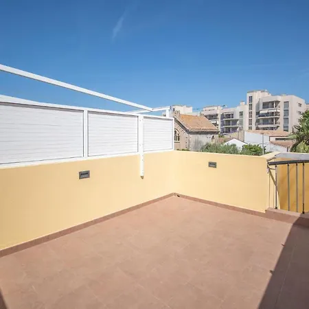 R129 Con Terraza Y Piscina Comunitaria Cerca De La Playa Lägenhet