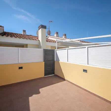 R129 Con Terraza Y Piscina Comunitaria Cerca De La Playa Lägenhet