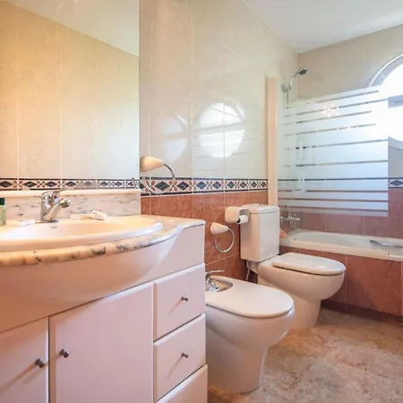 R129 Con Terraza Y Piscina Comunitaria Cerca De La Playa Lägenhet